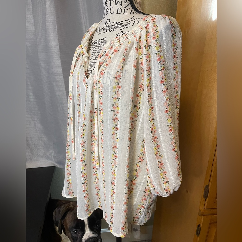 Torrid White Floral Stripe Blouse size M/L